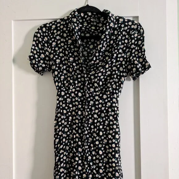 Forever 21 Collared Tie Back Black and White Daisy Floral Mini Dress - Picture 1 of 5
